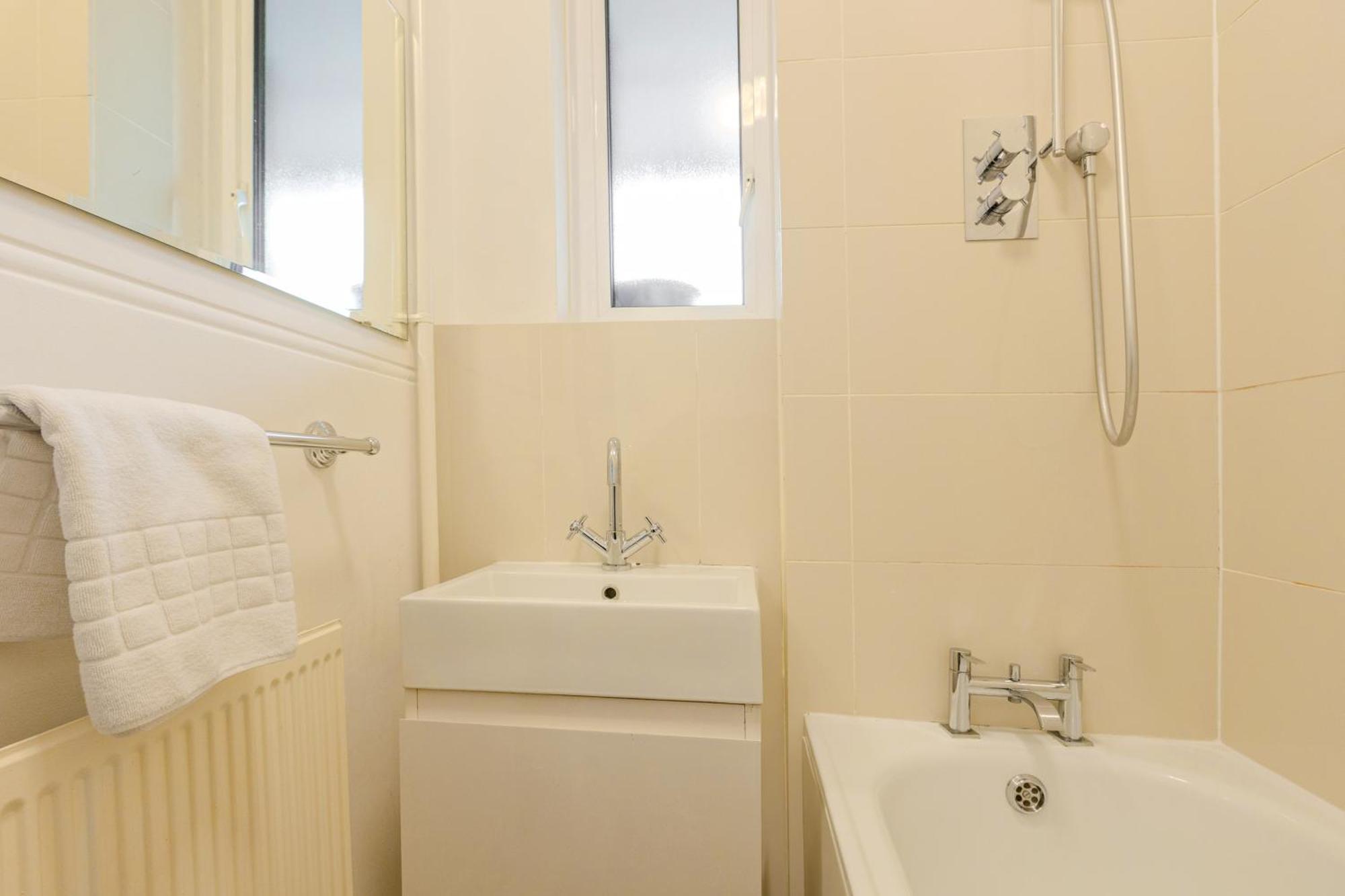 Bright Modern 1 Bedroom Flat, 5 Min To Vauxhall St Londra Esterno foto